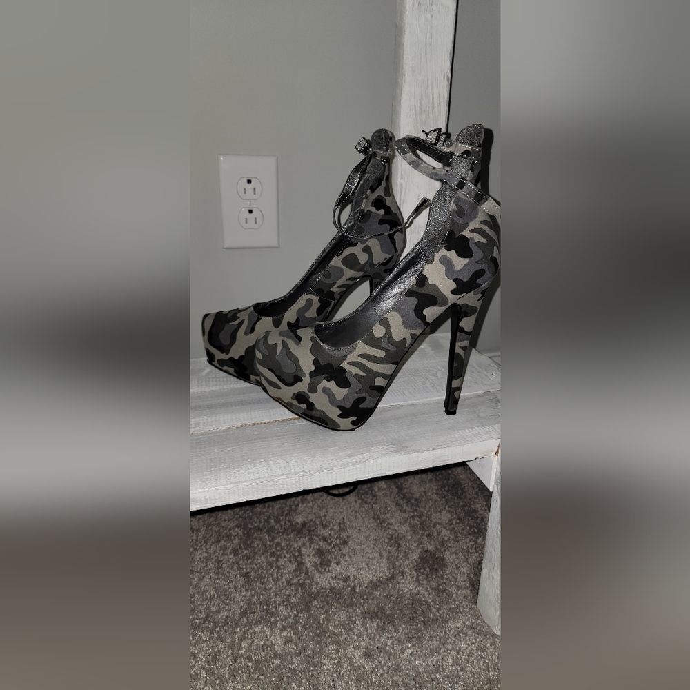 6 inch grey camo stilletos! Worn once. No returns please
